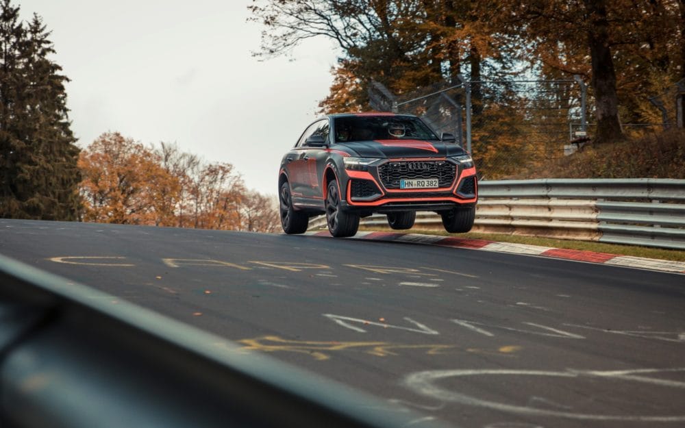 Még nem is kapható szabadidőautóval ment rekordot az Audi a Nürburgringen