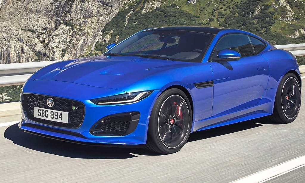 Itt a Jaguar legújabb sportkocsija, az akár 575 lóerős F-Type