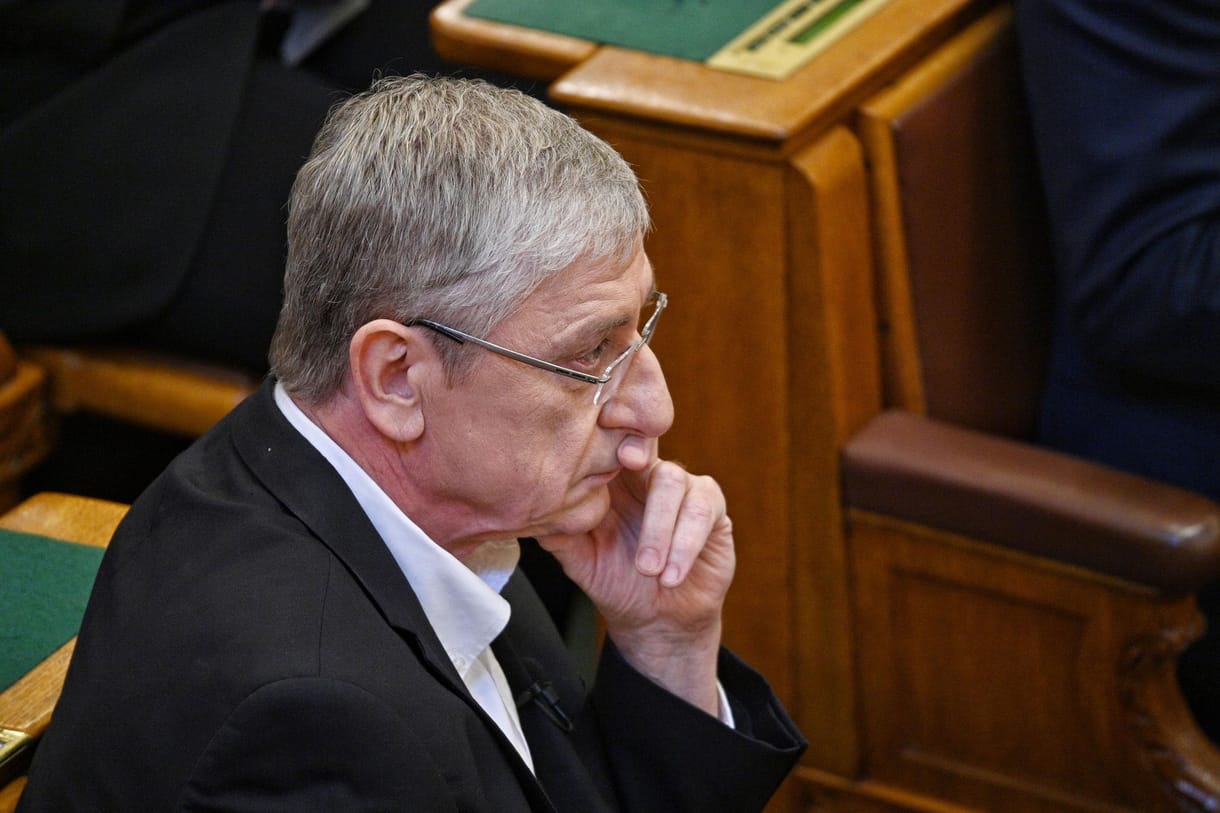 Závecz: Gyurcsány Ferenc és Gelencsér Ferenc a legnépszerűtlenebb ellenzéki politikus