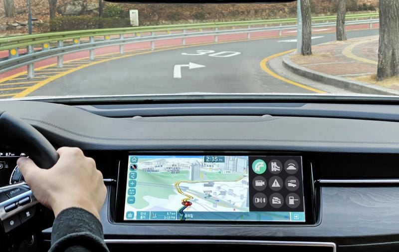 Okos sebességváltók jöhetnek, amik a forgalmat és a GPS-t is figyelik