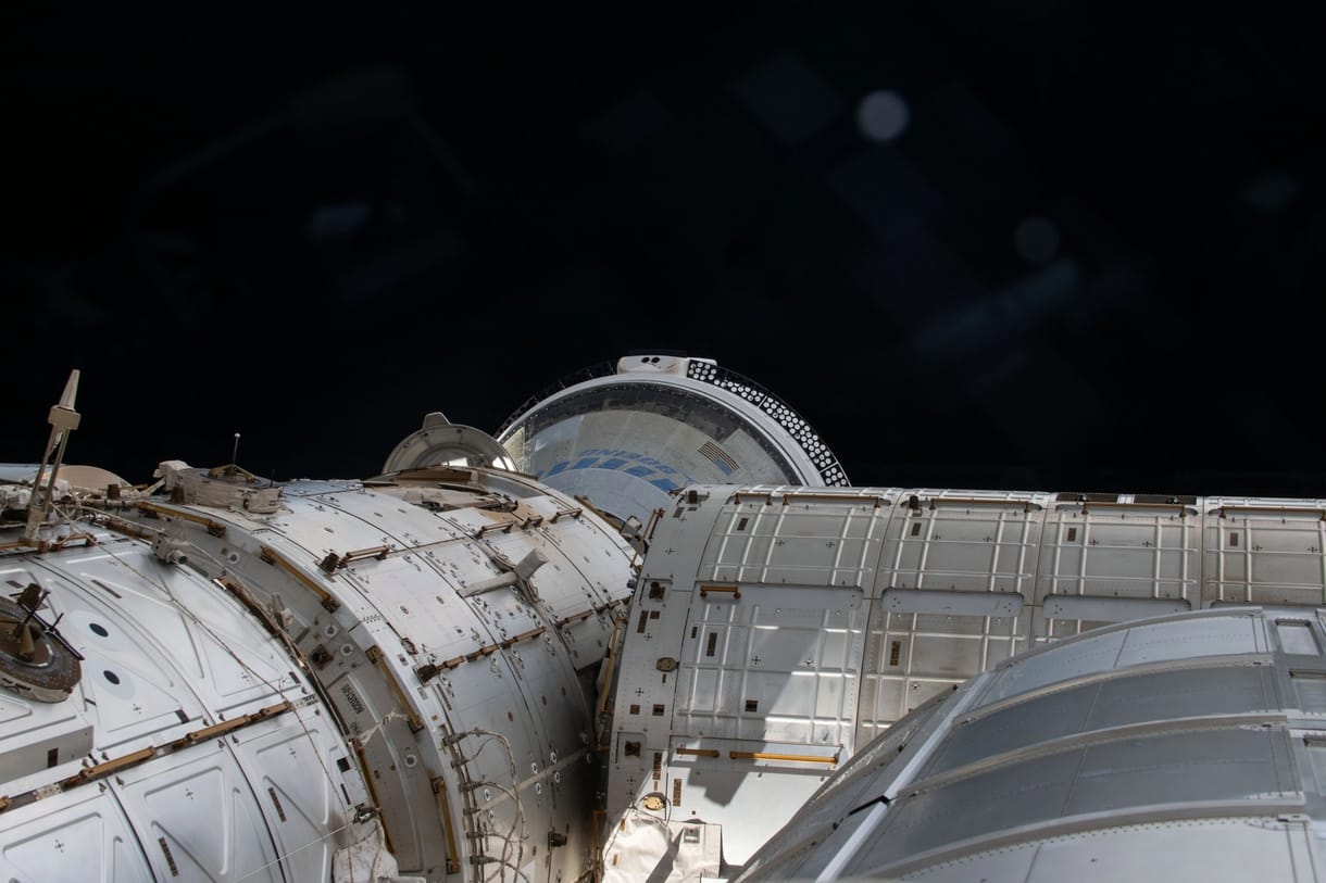 Gond van a Boeing űrhajójával, újra elhalasztotta a NASA a visszatérését
