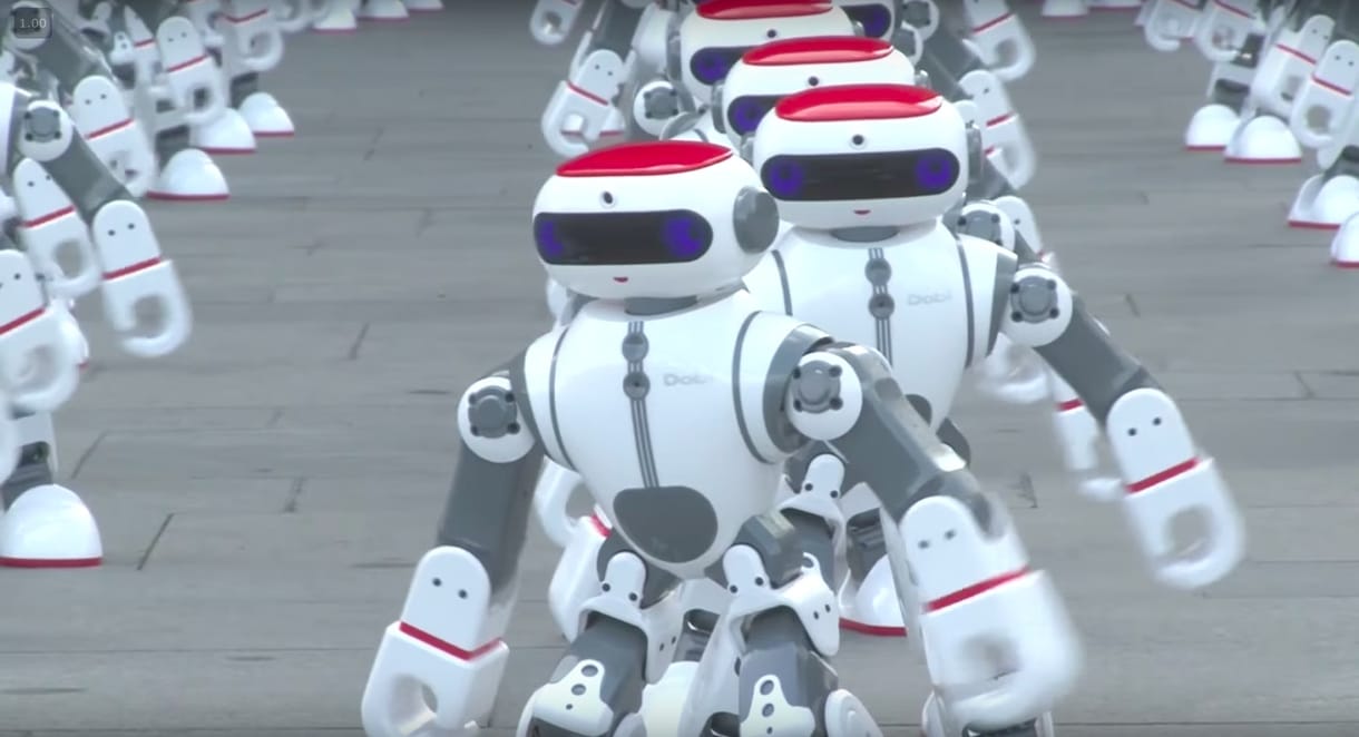 1069 robot táncolt egyszerre, és mindezt videóra is vették