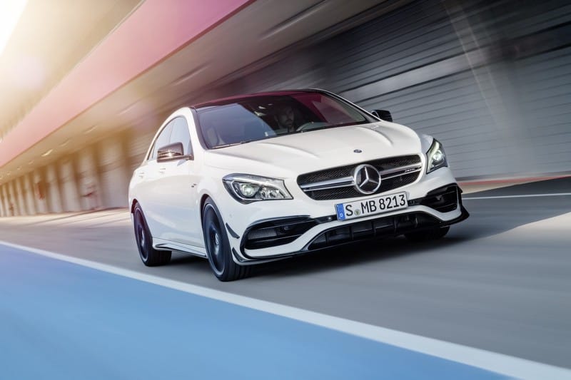 Nem húzták meg jól a Mercedesek kerékcsavarjait Kecskeméten