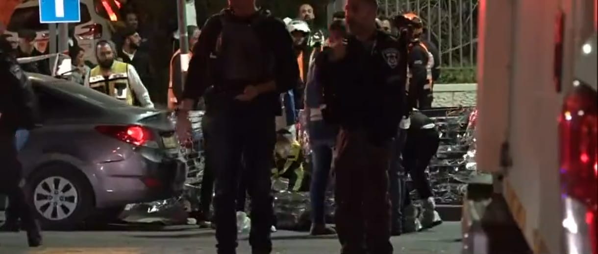 Megkönnyítenék Izraelben a fegyverviselést a hétvégi terrortámadások miatt