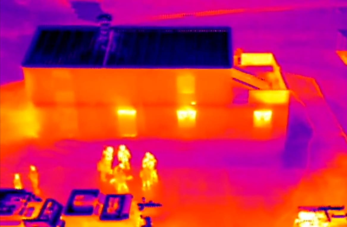Na, ilyen gép kellene a magyar tűzoltóknak is – videó