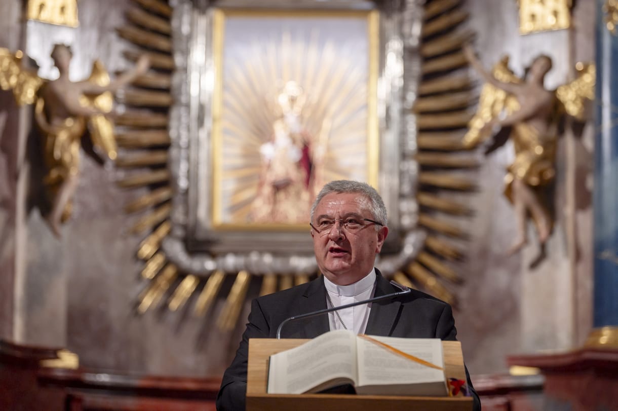 Gyurcsány szerint Veres András püspököt Jézus kikergetné a templomból