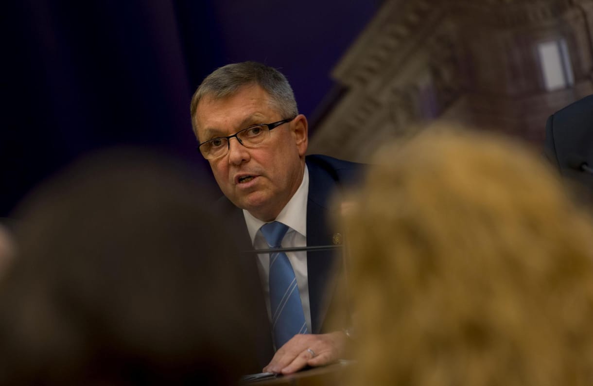 Megindult a kamatemelés, mit jelent ez a hitelfelvevőknek, mit lehet és érdemes most tenni?