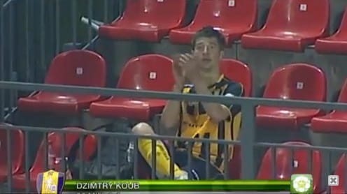 Így ritkán ünnepli focista a saját gólját - videó