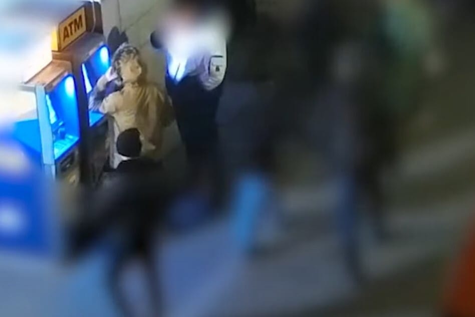 A bulinegyedbe látogató külföldieket vertek át a bankautomatás csalók, akik ellen most emeltek vádat
