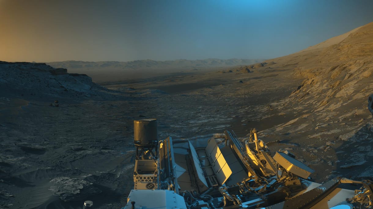 Egyszerre sárgás és kék az ég a NASA újabb Mars-fotóján
