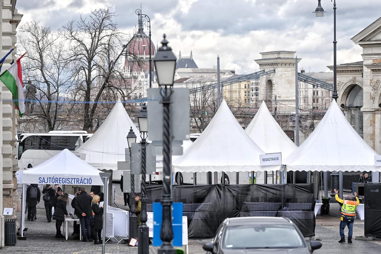 Kordonok, ölebek és potentátok, így érkezett a közönség Orbán Viktor évértékelőjére - galéria