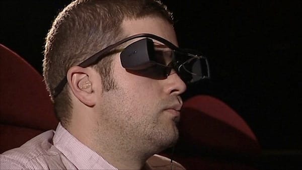 Már ilyen is van: szemüveg, ami feliratozza a filmeket