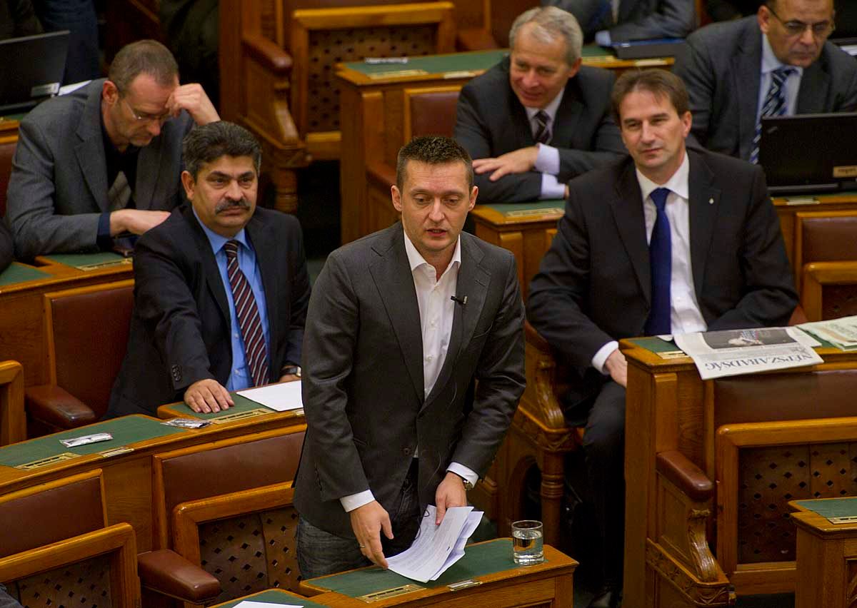 Személyeskedő vita volt Rogán javaslata miatt 