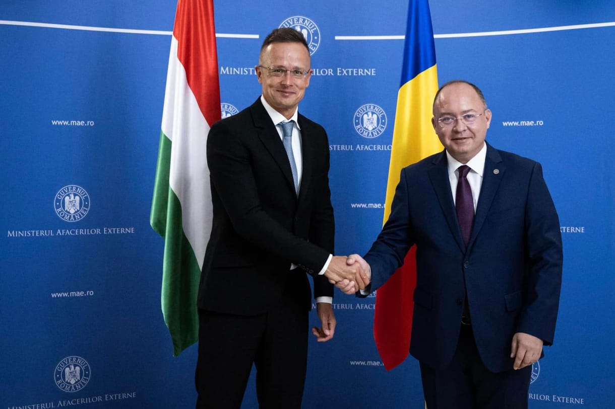 Parászka Boróka: Magyar diplomáciai piruett Moszkvától Bukarestig
