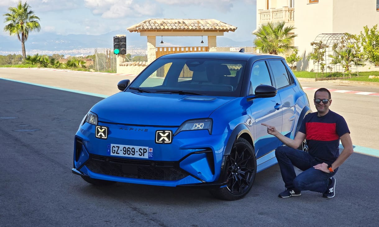 Tombol a retró, dobban a szív: meghajtottuk a kis méregzsák Alpine A290-et