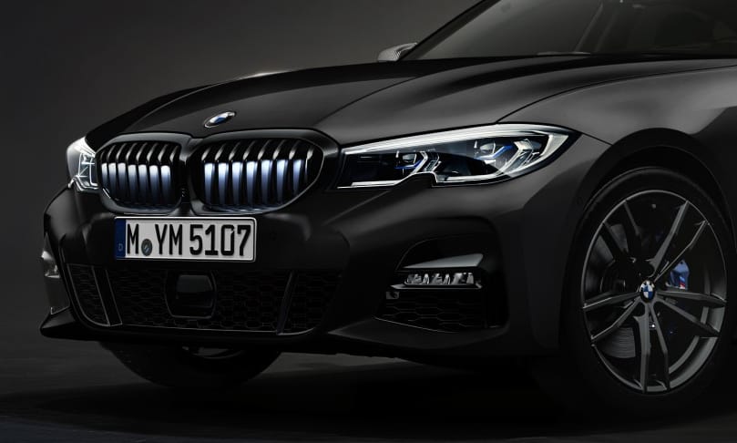 Világító hűtőrácsot kapott a 3-as BMW