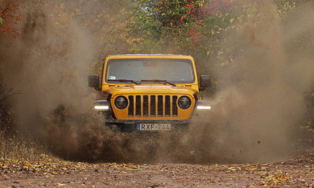 Nem divatterepjáró, hanem dzsip: teszten a legkeményebb Jeep Wrangler Rubicon