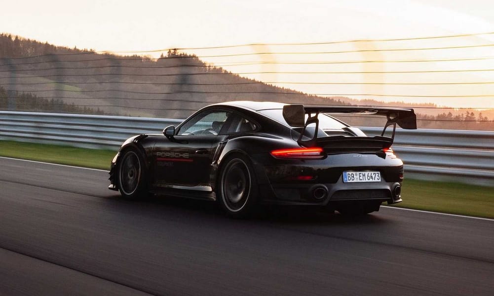 A Mercedes gratulált és gyorsan oda is szúrt a Porschénak