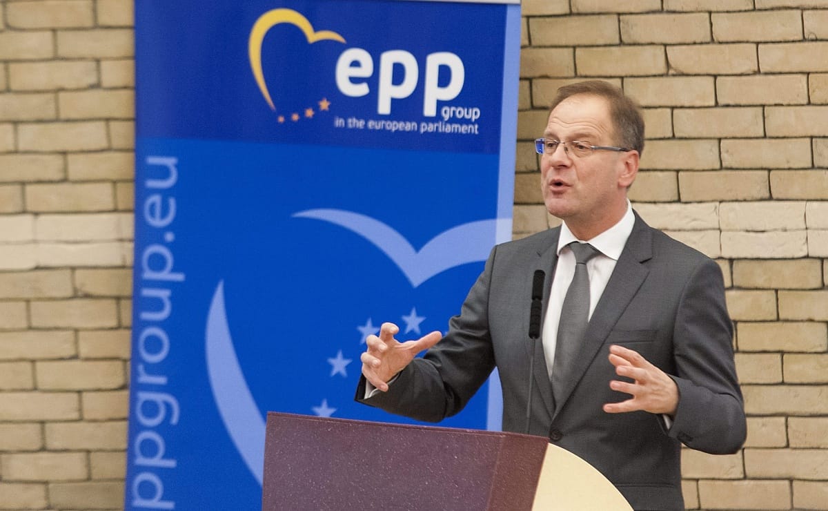 Navracsics Tibor: „Már nem nagyon látom esélyét, hogy közvetítsek a két álláspont között”