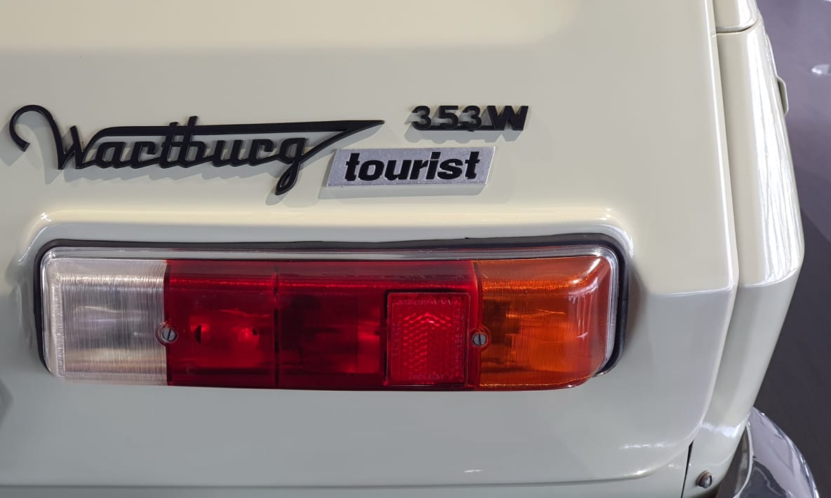 Honecker leheletét éreztük ebben a 3500 kilométert futott régi Wartburgban