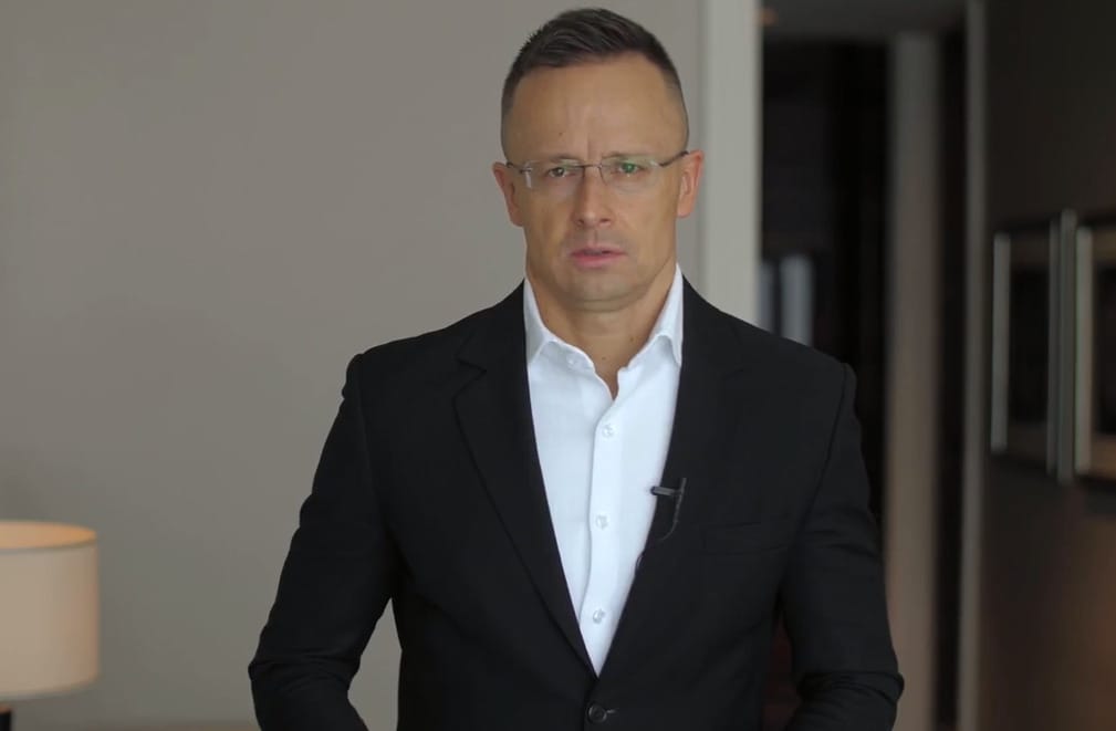 Szijjártó: Jelenleg 191 Ukrajnában és 154 Oroszországban tartózkodó olyan magyarról tudunk, aki  konzuli védelmet kért
