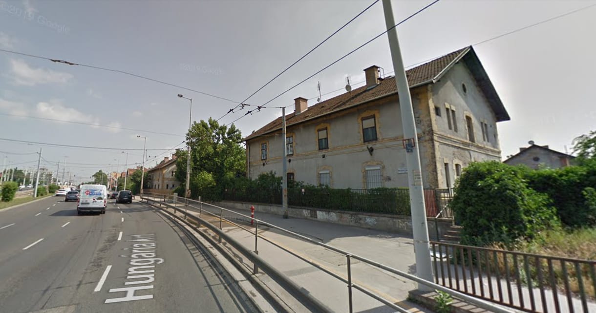 Többen megsérültek egy Hungária körúti balesetben