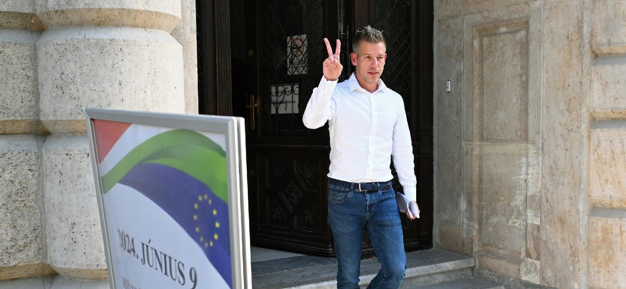 Magyar Péter az Európai Parlamentbe tart, de Brüsszelben nem nyomták meg a pánikgombot