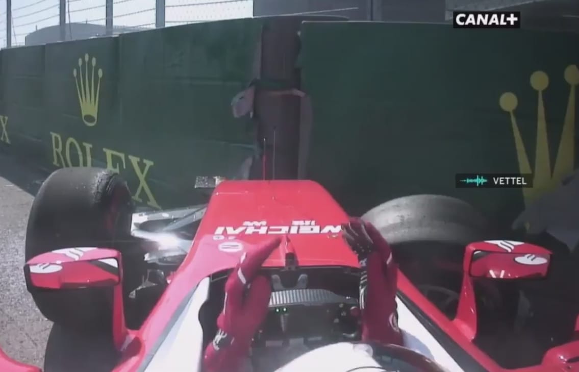Így káromkodik Vettel, amikor nagyon ideges – videó