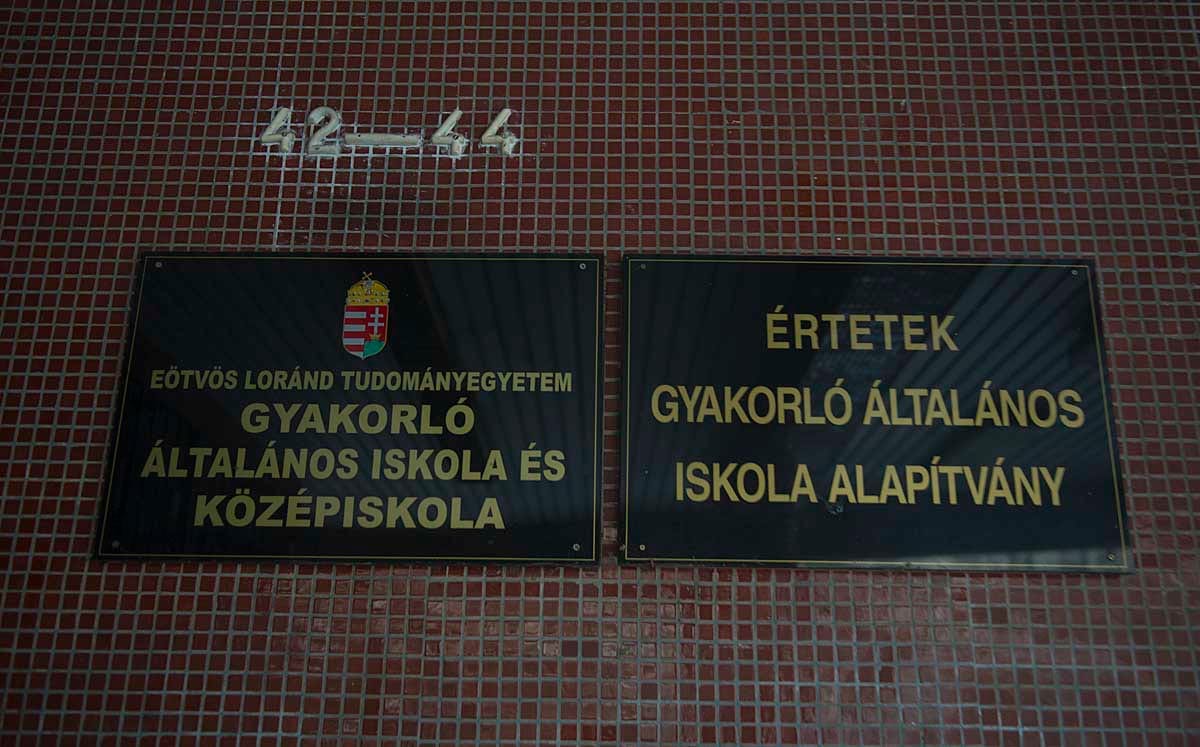 Sírtak a diákok az ELTE-gyakorló fórumán