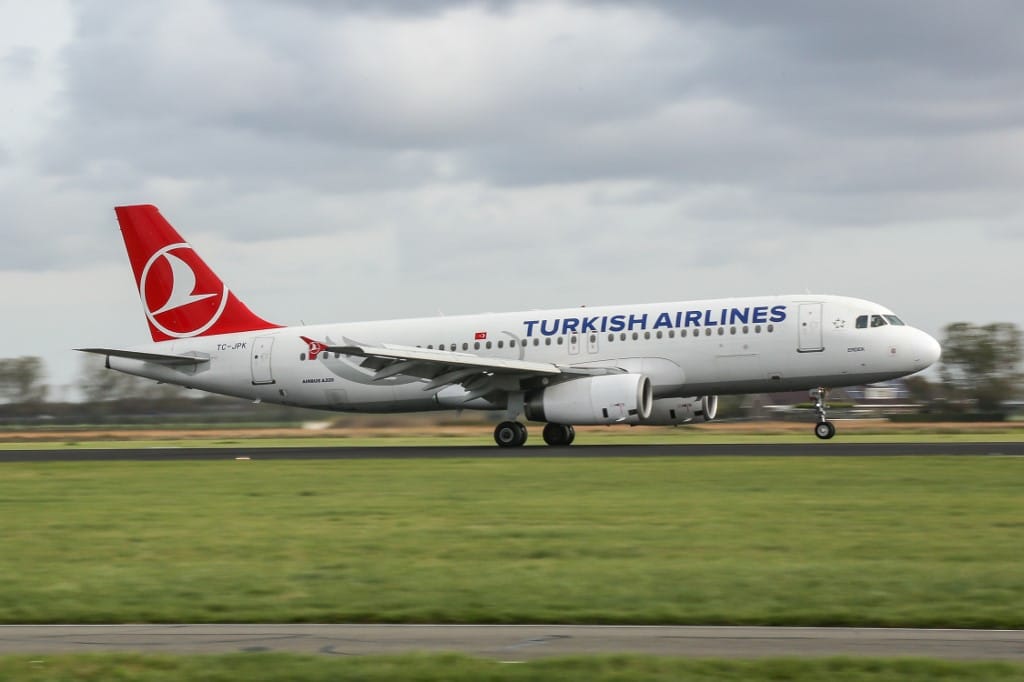 Rosszul lett egy utas, Budapesten szállt le az Isztambul–Düsseldorf-járat