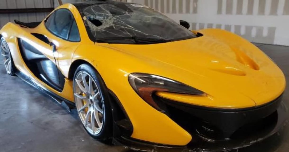 Eladó a McLaren, amelynek Ian hurrikán szerzett hírnevet