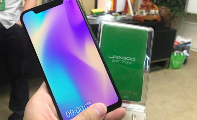 Csak nehogy per legyen belőle: itt az androidos iPhone X