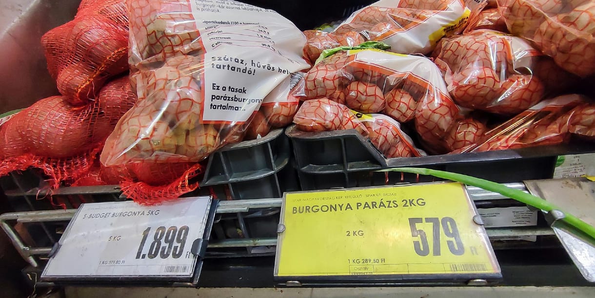 Árstoprazzia: A boltok 80 százalékában találtak szabálytalanságot, a kormányszóvivő szerint 