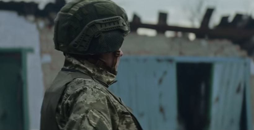 A lebombázott, romokban heverő Ukrajna adja a képeket az Eurovízió-győztes zenekar hivatalos videójához