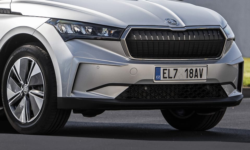 Villanyautót mindenkinek: olcsóbb új alapmodell érkezett a Skoda Enyaqból
