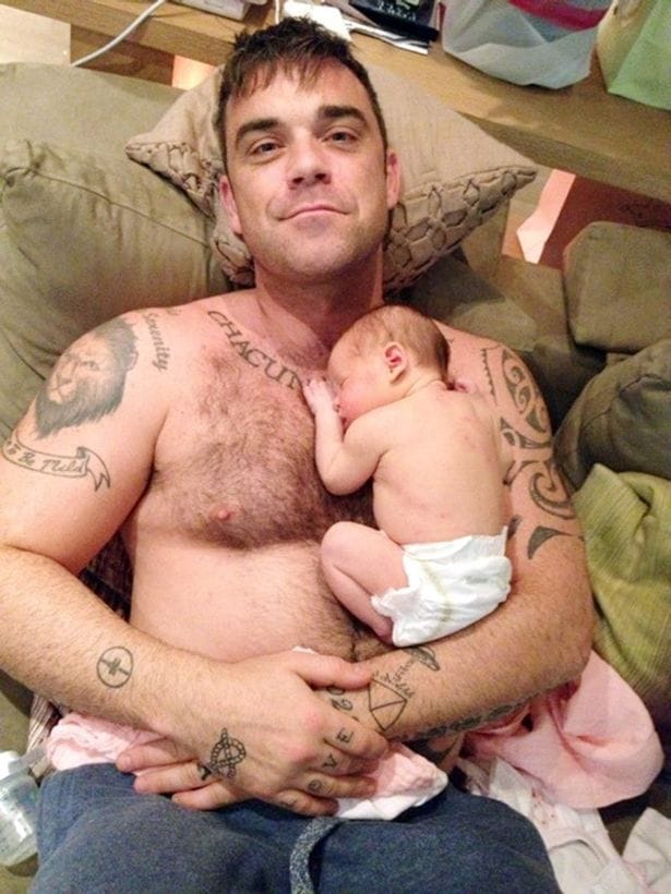 Robbie Williams kés alá fekszik, mert öregnek érzi magát