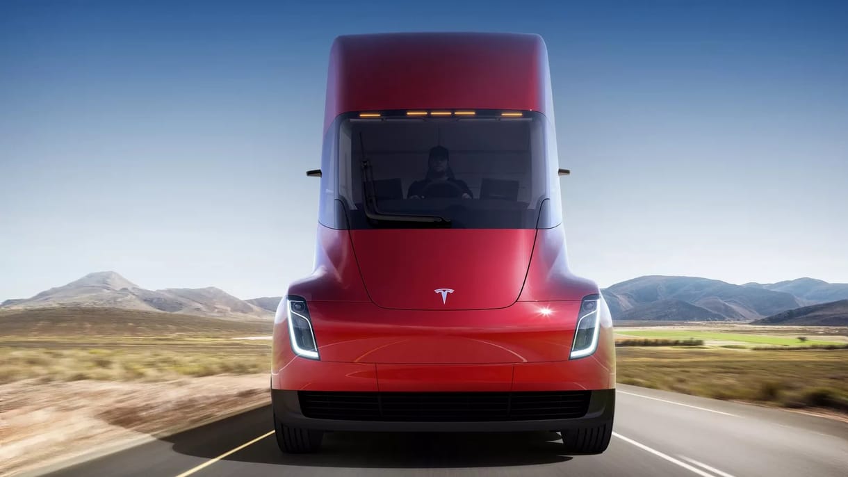 Végre kiderült a Tesla elektromos kamionjának az ára