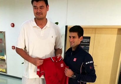 Djokovic és Federer így még sosem nézett fel senkire - fotók