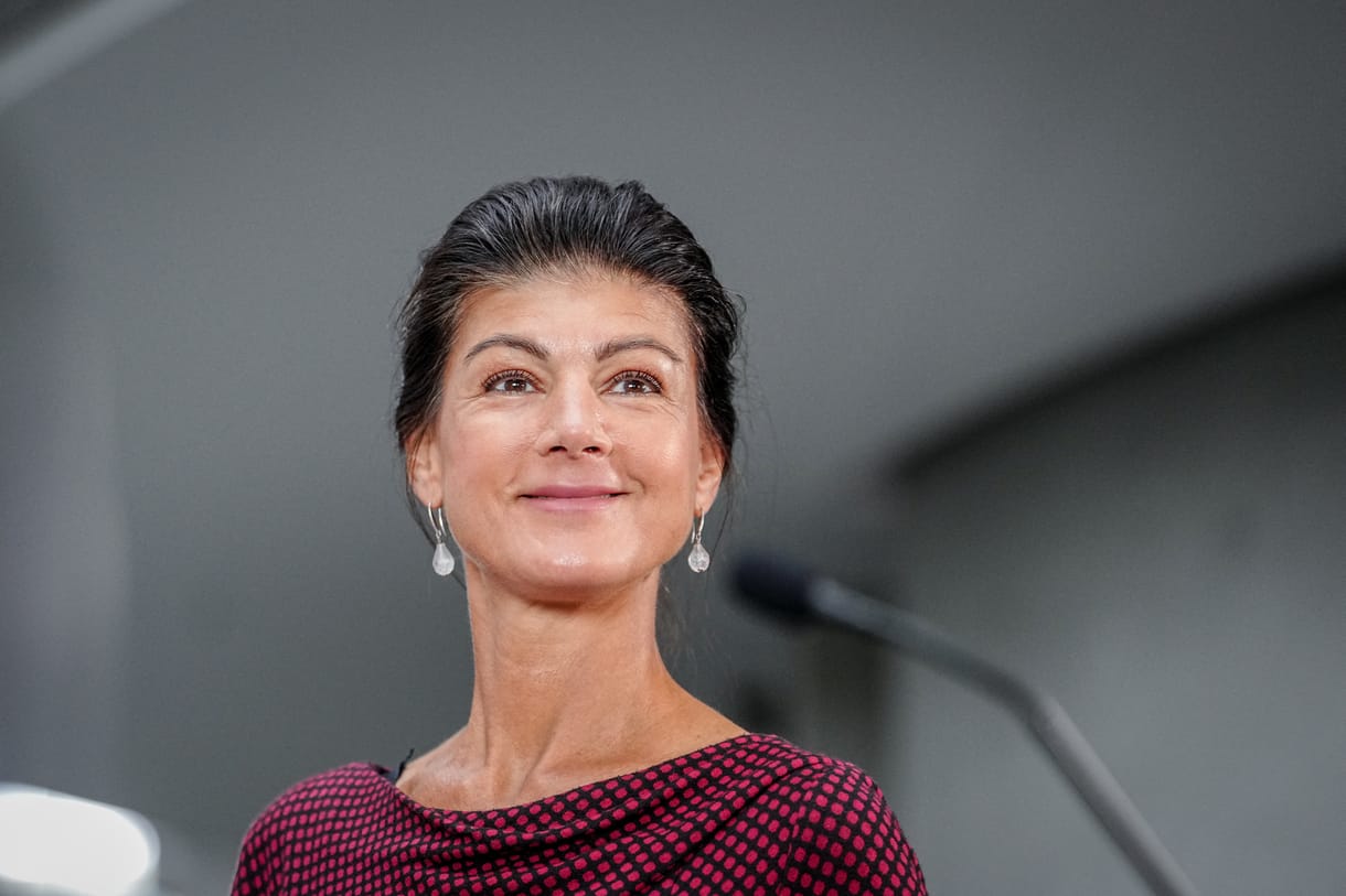 Rácz Erzsébet: Sahra Wagenknecht hívei vodka és sós uborka társaságában a keletnémet múltat gyászolják