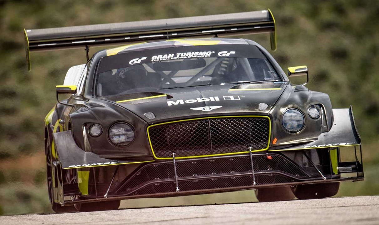 Gigantikus légterelőket kapott a Bentley Continental GT3