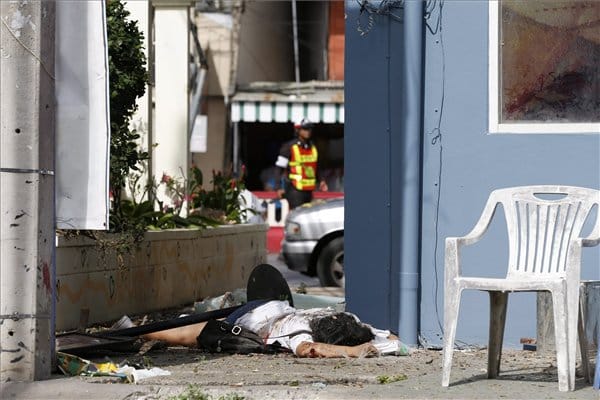 Üdülővárosokban robbantottak Thaiföldön