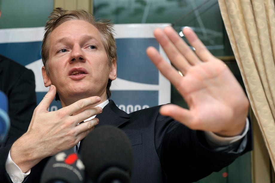 Alvó nővel szexelhetett a WikiLeaks alapítója, ráadásul óvszer nélkül