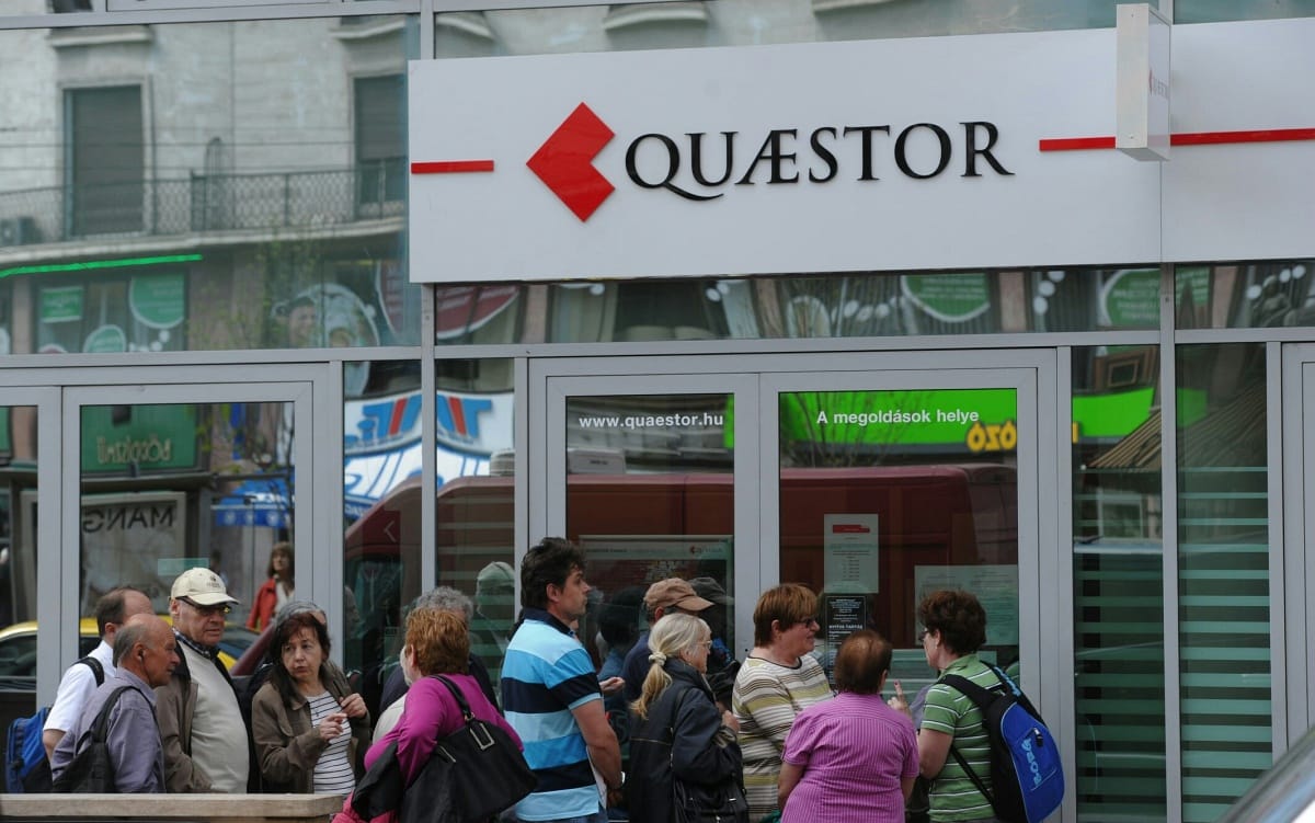 Quaestor-károsultak: szorít a határidő, de alig lehet bejutni az irodákba – videó