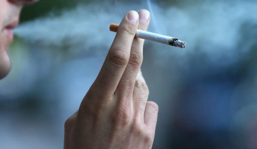 Rossz hírt kapott mindenki, aki 13 éves kora előtt rágyújtott