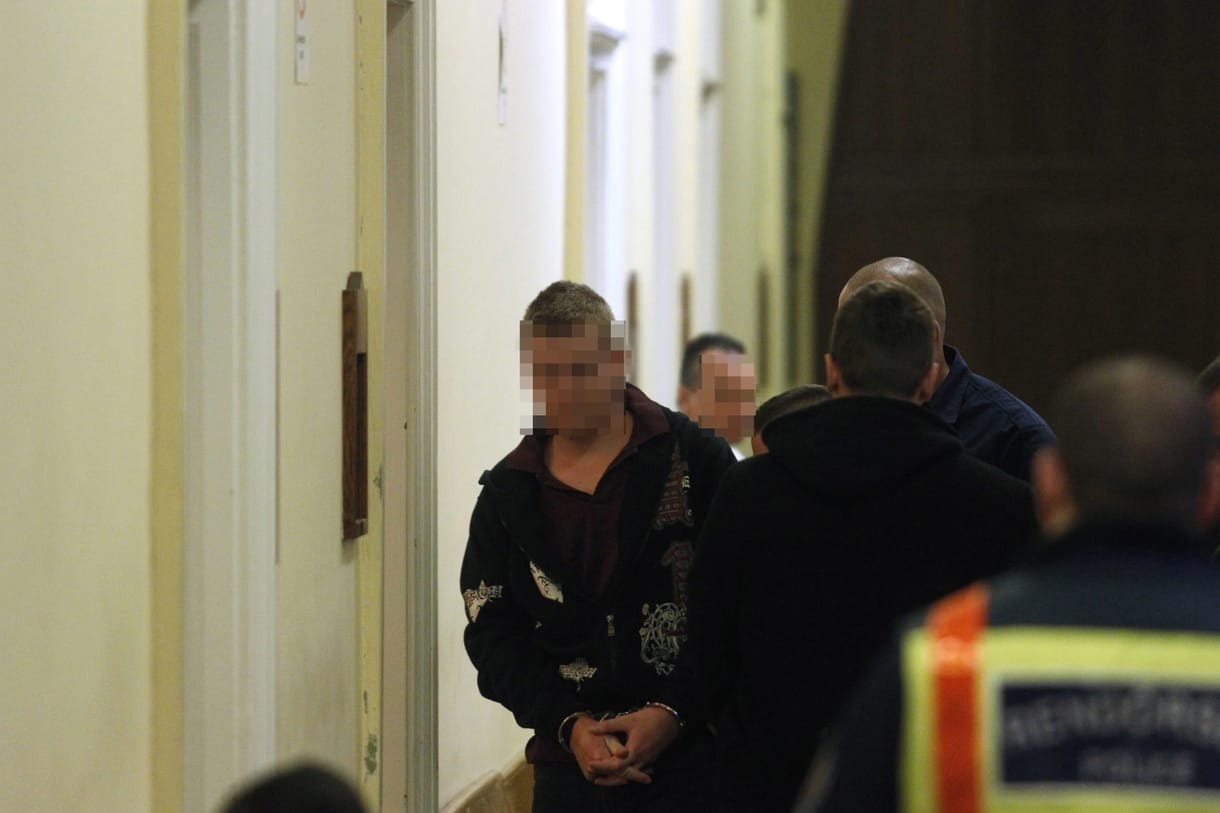 Ötödik ügyvédjével már együttműködik a Teréz körúti robbantással vádolt férfi
