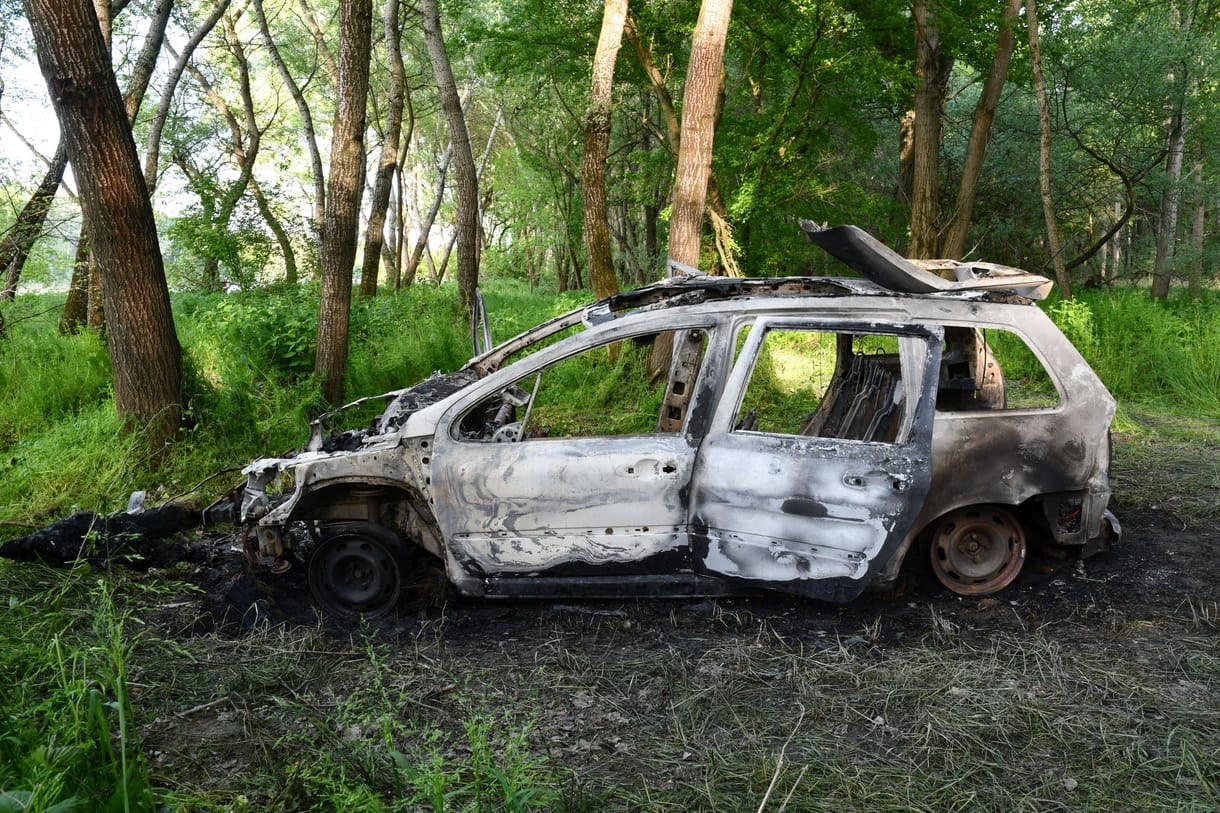 Fegyvere van, veszélyes az a férfi, akit egy csicsói vállalkozó megölése miatt köröznek