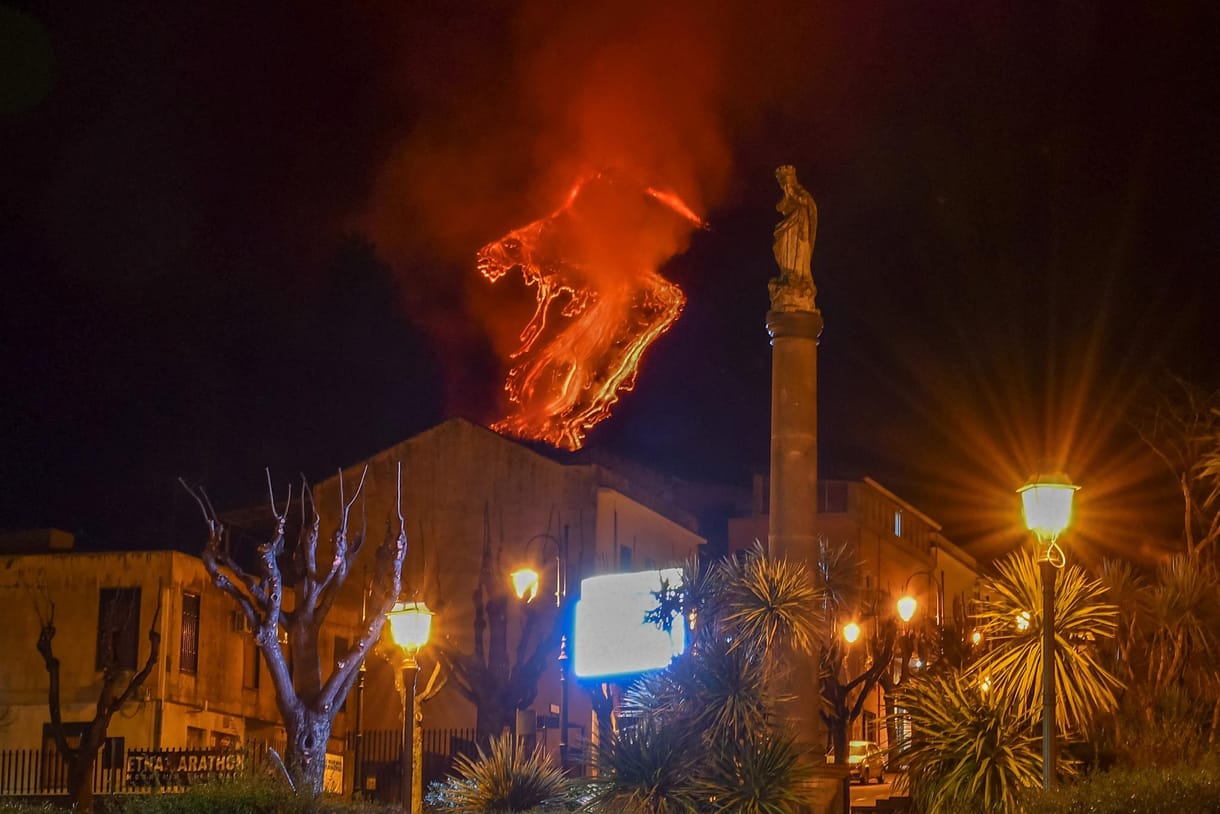 Egyre hevesebbek az Etna kitörései – videó
