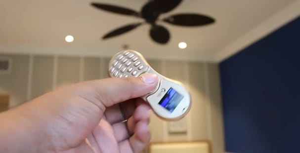 Már ilyen is van: itt a fidget spinner telefon