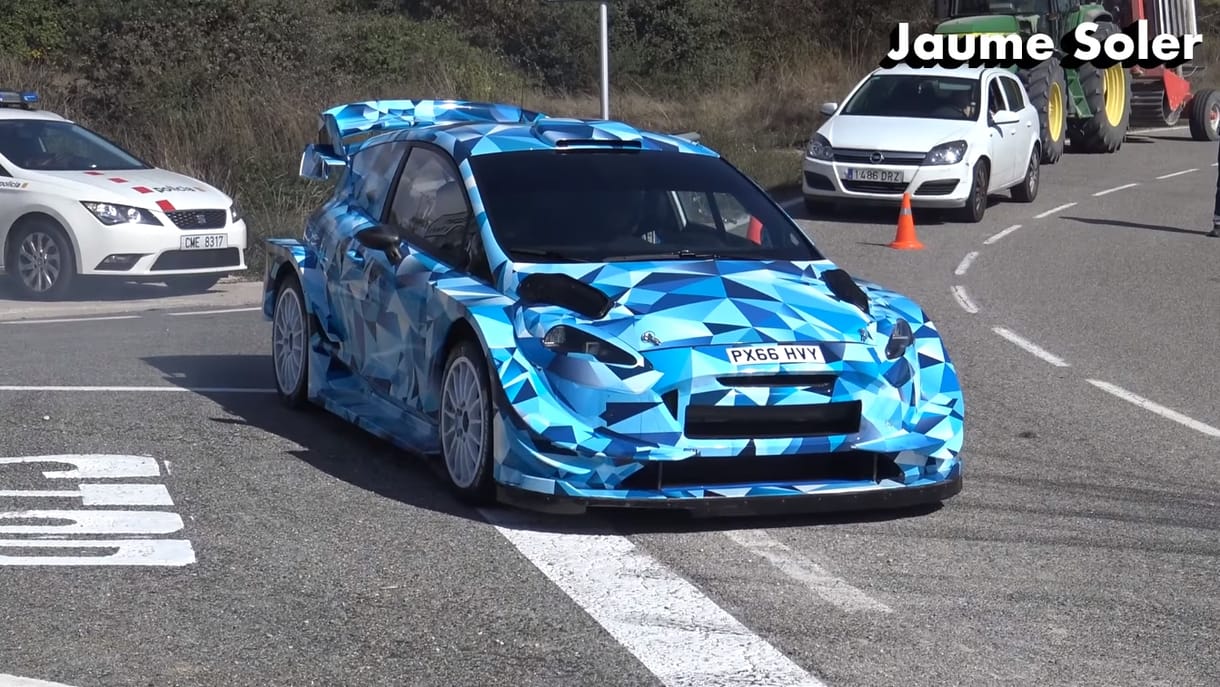 A Ford megvillantotta a legújabb WRC-jét, és pokoli gyors lett