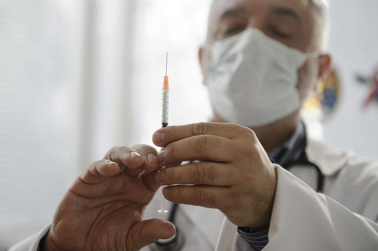 Felvásárolta az állam az egyik influenzaoltás teljes készletét